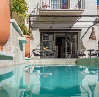 Aigues-Mortes Medieval City House | Marcelle en Camargue