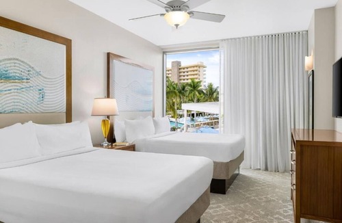 Marco Island Resort | Marco Island - Beautiful Marriott's Crystal Shores Resort