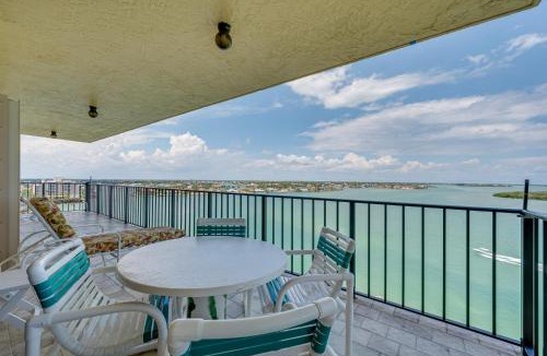 Marco Island House | Marco Island Condo w/Ocean Views + Resort Perks!