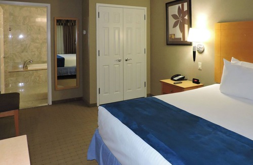 Queens Hotel | Marco LaGuardia Hotel