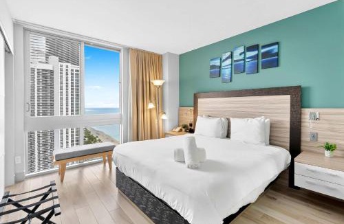 Sunny Isles Beach House | Marenas Resort Beachfront Condo with Direct Access
