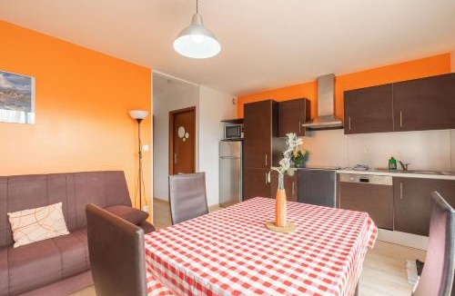 Saint-Simon-de-Bordes Apartment | Marennes