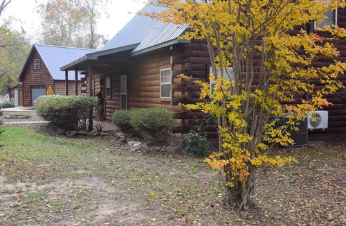 Boswell Cabin | Marfly Mount Olive Retreat