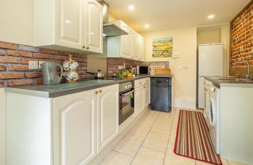 Irstead House | Margarets Cottage