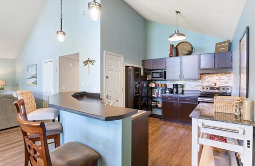 Osage Beach House | Margaritaville Family House Next to Pool