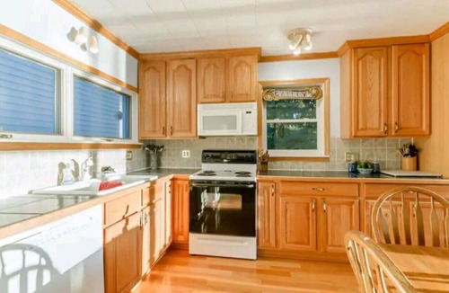 Honeoye Cottage | Margaritaville Way on Honeoye Lake