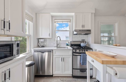 Margate City Apartment | Margate Bungalow by the Beach II