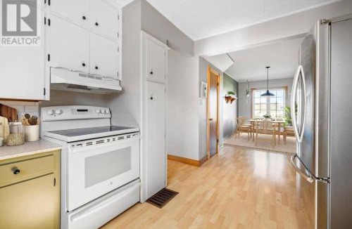 Margate House | Margate Homestead 'Art House'/views/beaches/golf