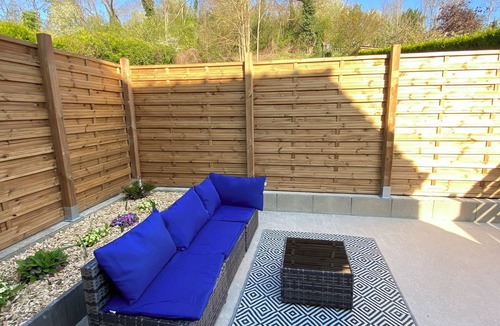 Margny-les-Compiegne House | Margnotine house with private courtyard and parking.