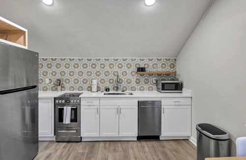 Eau Claire Apartment | Margrave Studio | 1BR 1BA | Upstairs Duplex