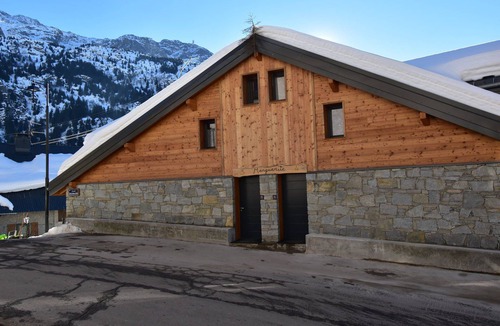 Vaujany Apartment | MARGUERITE 2 - Four Bedroom Apartment, Sleeps 14