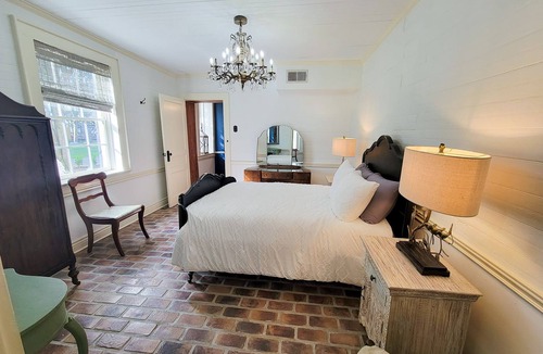 St. Gabriel Bed & Breakfast | Marguerite Bed and Breakfast