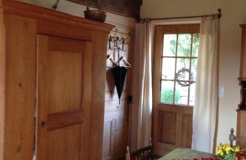 Sens-sur-Seille Bed & Breakfast | Marguerite's Ferme rustique