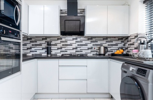 Sneinton House | Marham close 3 bed apartment