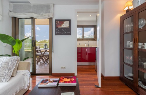 Platja d'Aro Apartment | Maria Beach Apartment with Sea View, Wi-Fi, and Air Conditioning