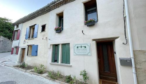 Rennes-le-Chateau Apartment | Maria Magdalena Apartments