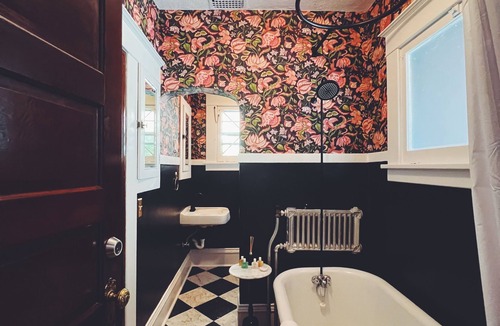 Logan Bed & Breakfast | Marianna Stoltz House