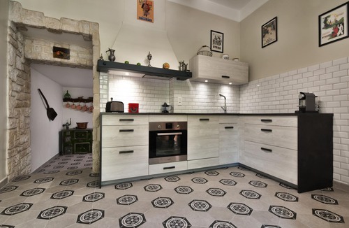 Pernes-les-Fontaines House | Marie-Charlotte's time