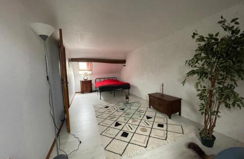 Sully-sur-Loire Villa | Marie Galante