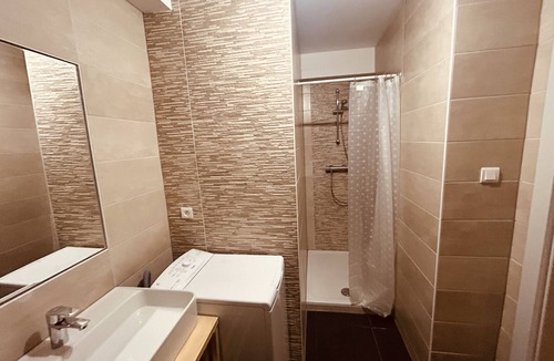 Folschviller Apartment | MARIEFACTURE LIKE A FLOWER