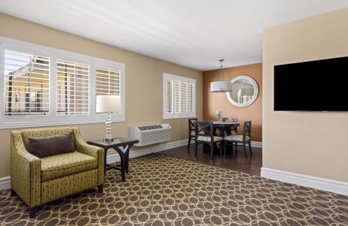 Corte Madera Hotel | Marin Suites Hotel