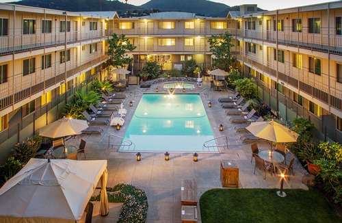 Corte Madera Hotel | Marin Suites Hotel