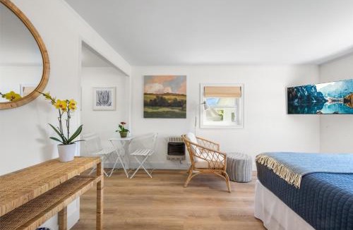 Waterford Hotel | Marina Bay Cottages