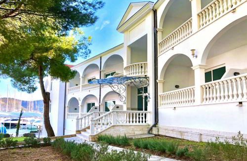 Rogoznica Hotel | Marina Frapa Resort Rogoznica