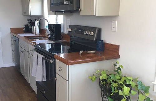 Clinton House | Marina Guest House