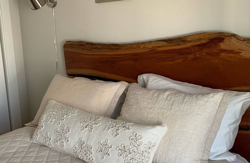 Clinton House | Marina Guest House