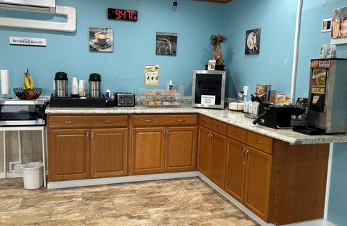 Des Moines Hotel | Marina Inn