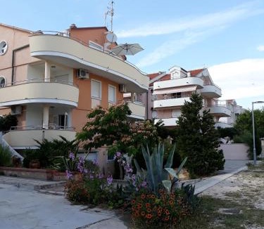 Povljana Apartment | Marina & Luka