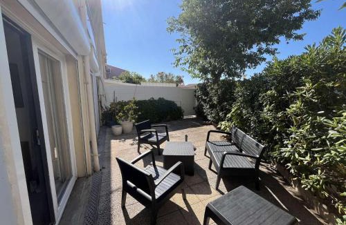 Cap d'Agde Apartment | Marina lumineuse avec terrasses et plage privée à Cap d'Agde - FR-1-387-181