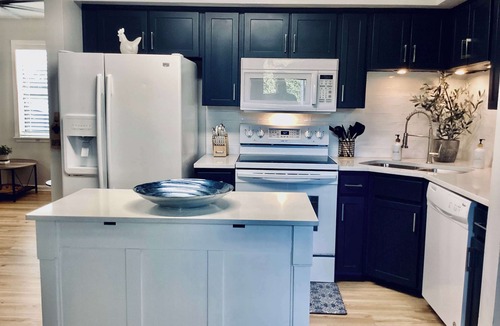 Clear Lake Shores Condo | Marina Maison, 2BDR Condo