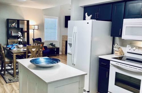 Clear Lake Shores Condo | Marina Maison, 2BDR Condo