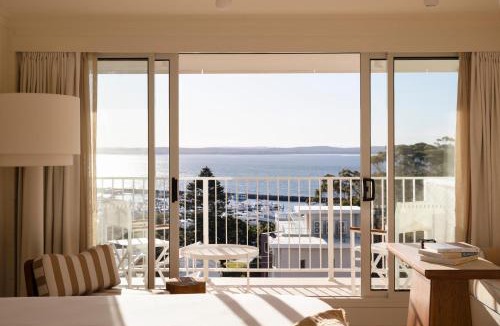 Nelson Bay Hotel | Marina Resort