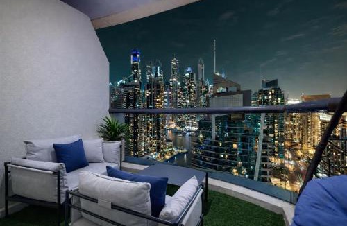 Dubai Marina Apartment | Marina View 1BR - Huge Balcony, Near Mall