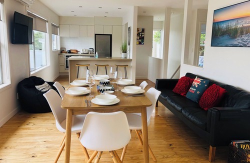 Milford Apartment | Marina View Apartment - Great Location