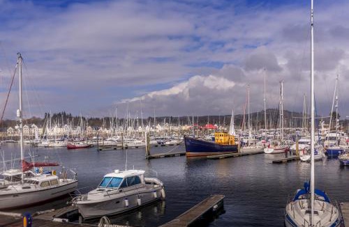 Inverkip Apartment | Marina View Apartment