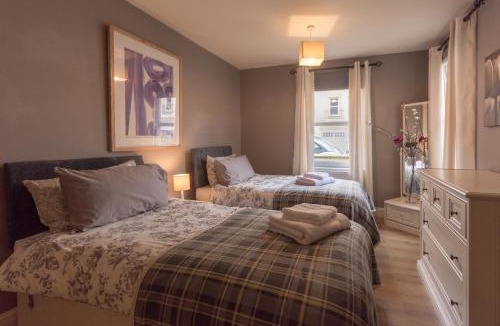 Inverkip Apartment | Marina View Apartment