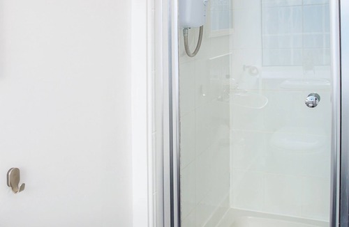 Irvine House | Marina View Guest House