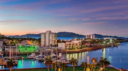 South Townsville Apartment | Marina View Studio Apartment