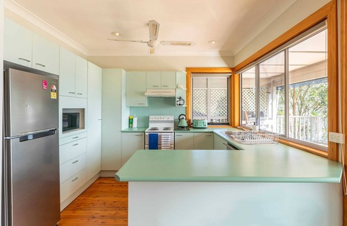 Killcare House | Marina View Summary: