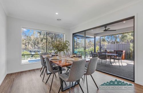 Moama House | Marina Views