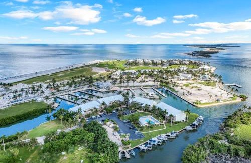 Captiva Apartment | Marina Villa 705