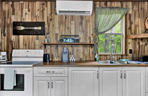 Notre-Dame-de-Pontmain Cottage | Marina Waterfront Cottage | Lake View