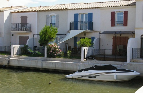Aigues-Mortes Villa | Marina with private garden in charming residence in Aigues Mortes.