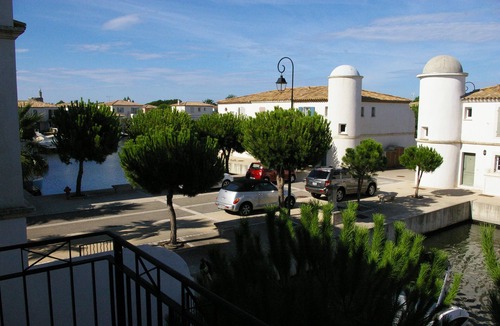 Aigues-Mortes Villa | Marina with private garden in charming residence in Aigues Mortes.