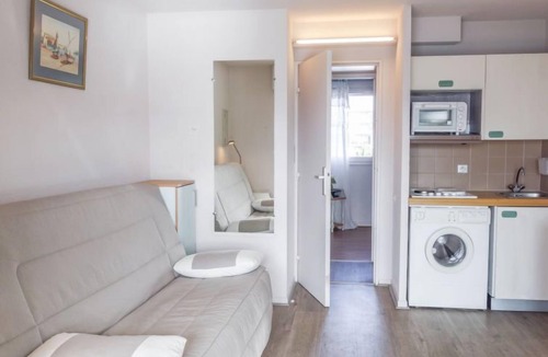 Saint-Cyprien Plage Apartment | Marinas du Ponant by Interhome