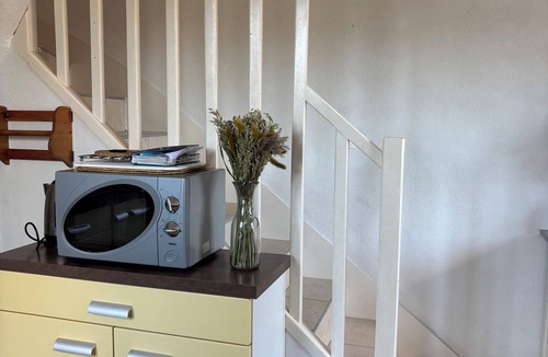 Barbatre House | Marine air